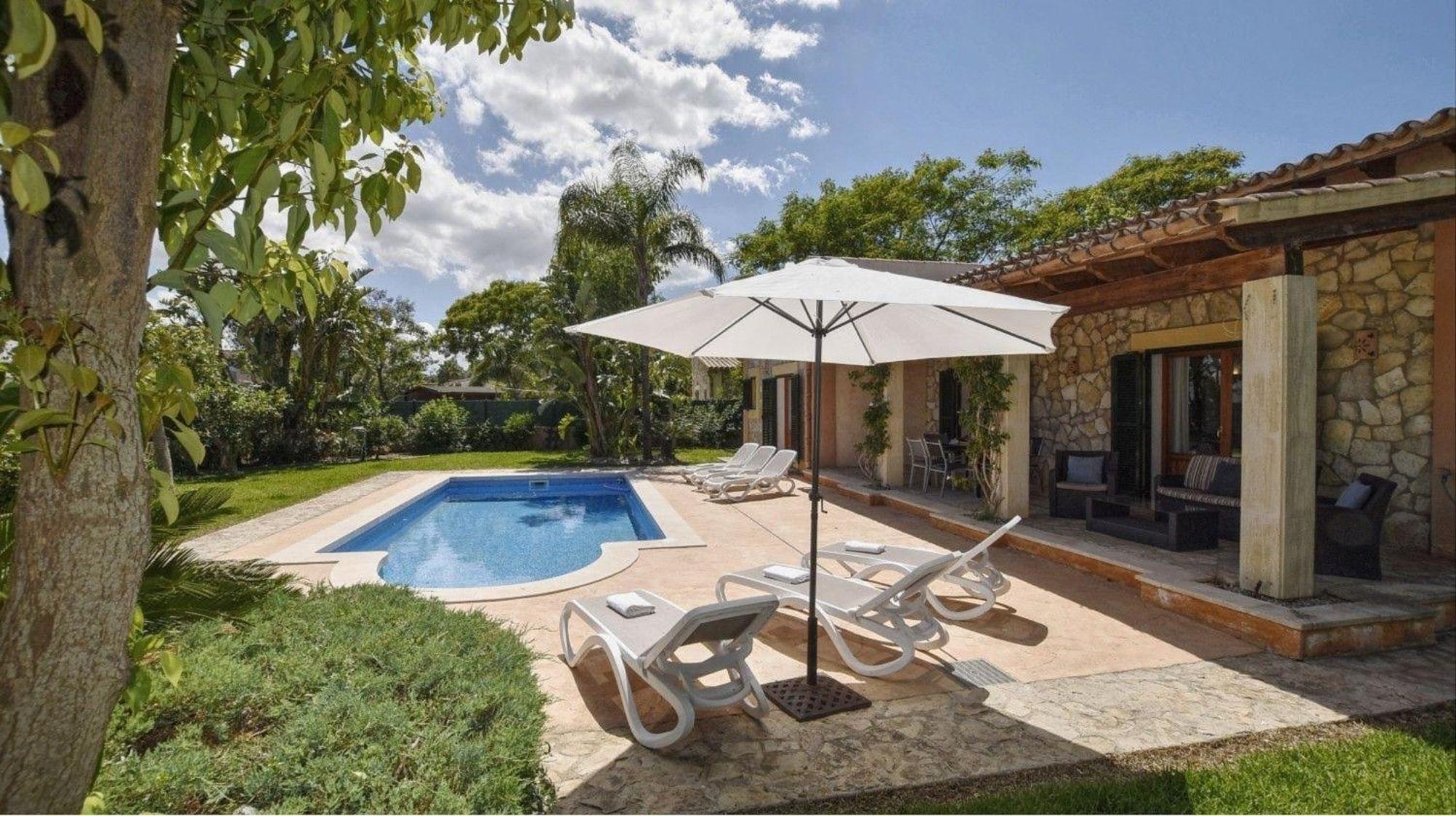 Moderne Mit Privatem Pool In Ferienhaus