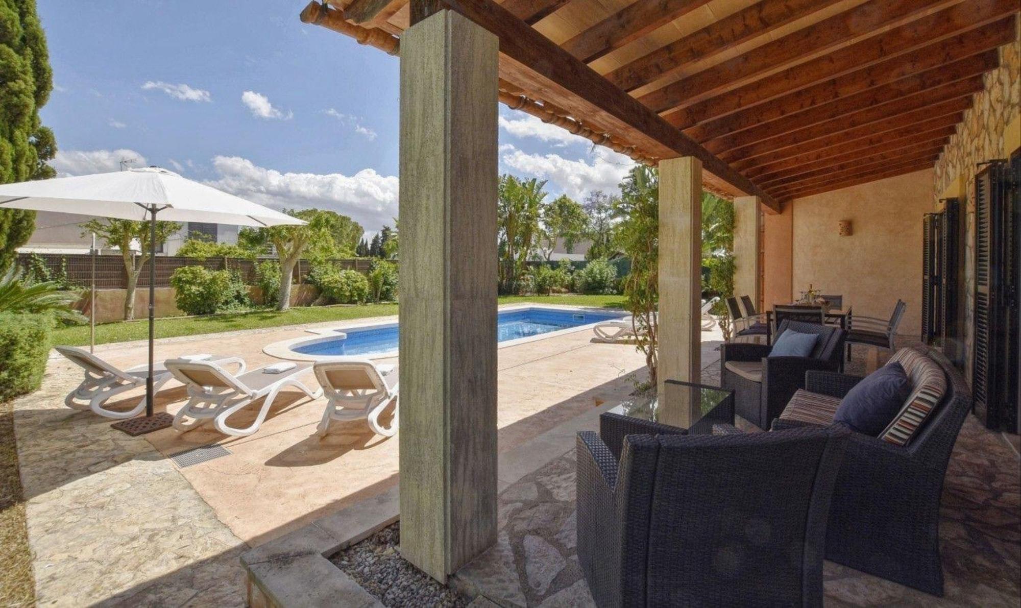 Ferienhaus Moderne Mit Privatem Pool In *